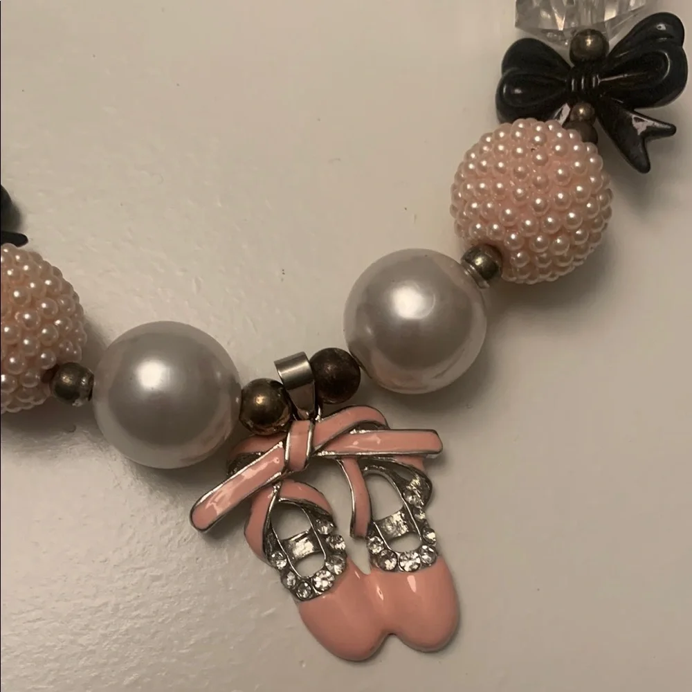 Chic Pink and Black Beaded Necklace with Pendant - Picture 7 of 12